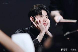 娱乐圈吃瓜爆料张云雷,娱乐圈风云再起，吃瓜爆料揭秘幕后真相  第1张